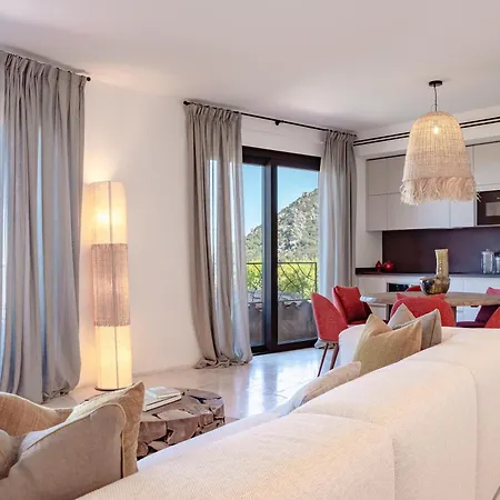 Otel La Tiara Di Cervo 5*