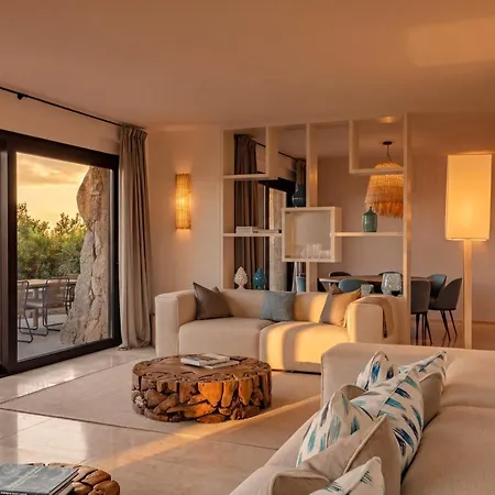 Hotel La Tiara Di Cervo 5*