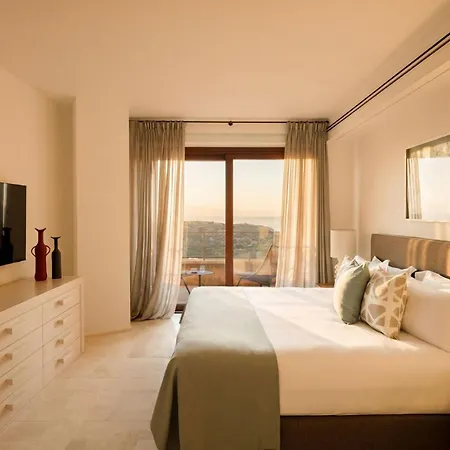 La Tiara Di Cervo Otel 5*