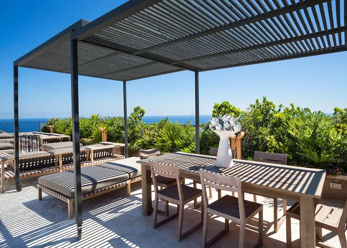 La Tiara Di Cervo Otel 5*