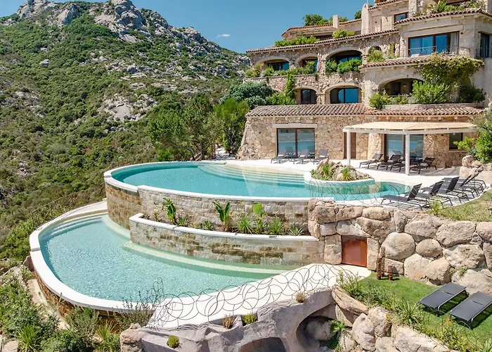 La Tiara Di Cervo Otel 5*